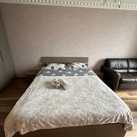 Апартаменти Біля Автовокзалу Ternopil Eksteriør billede